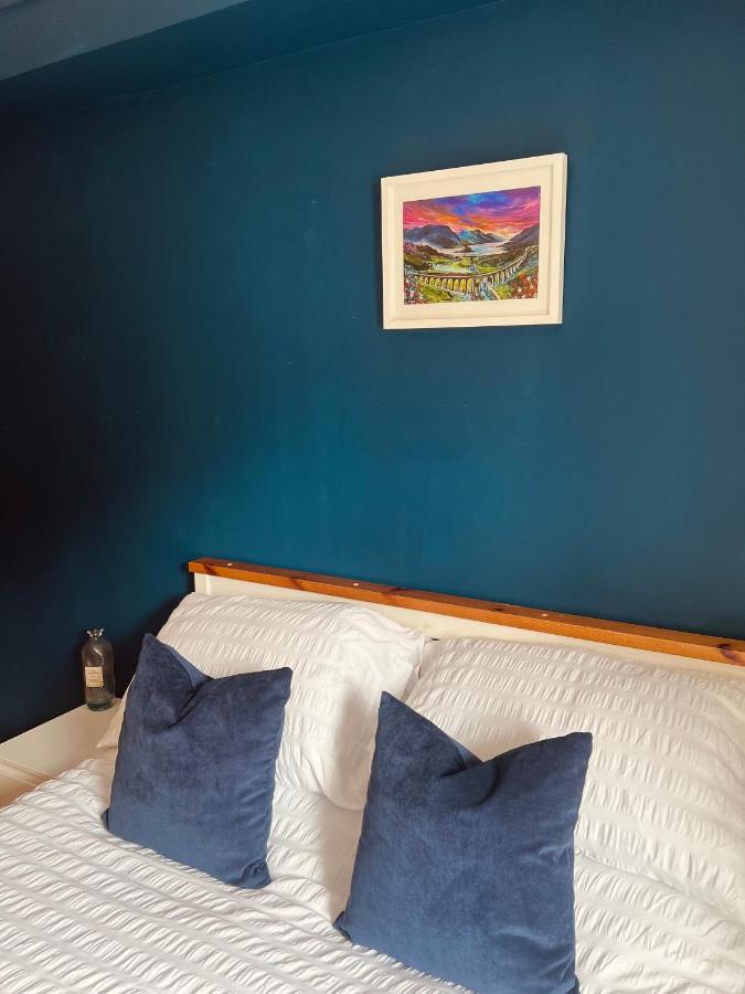 Waverley Court Fort William Luaran gambar