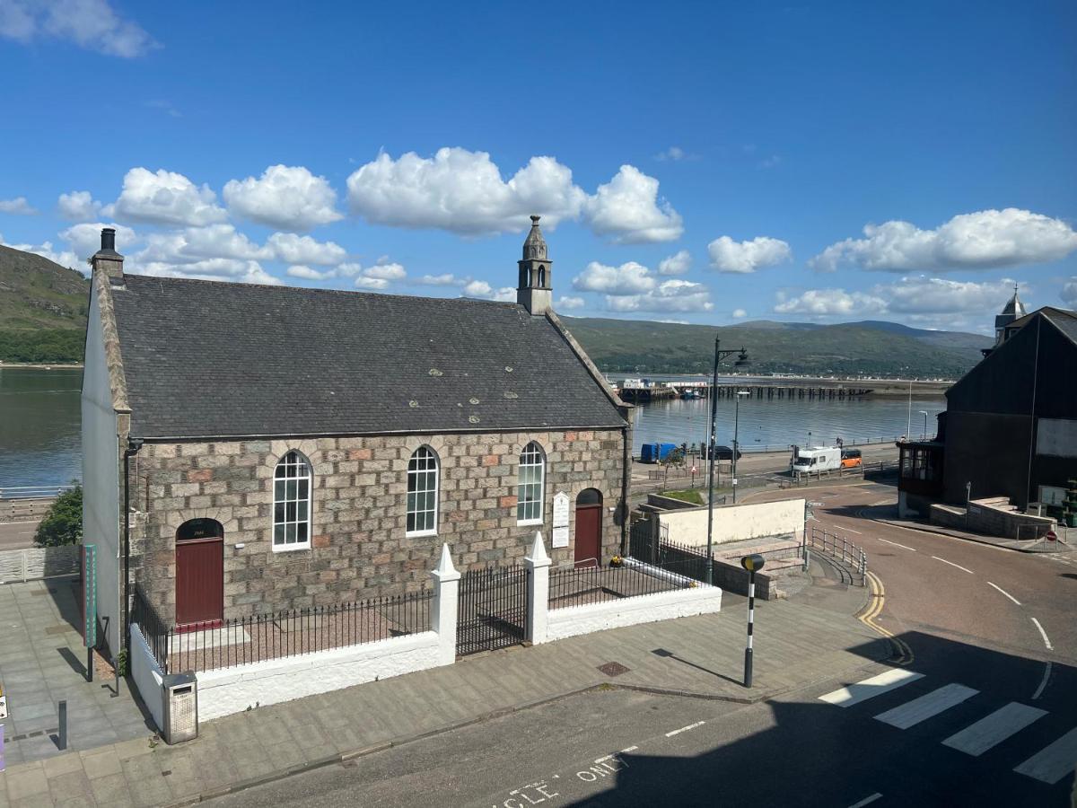 Waverley Court Fort William Luaran gambar